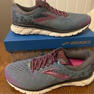 Brooks Women’s Size 10 Glycerin 17 Running Shoes in shades of purple